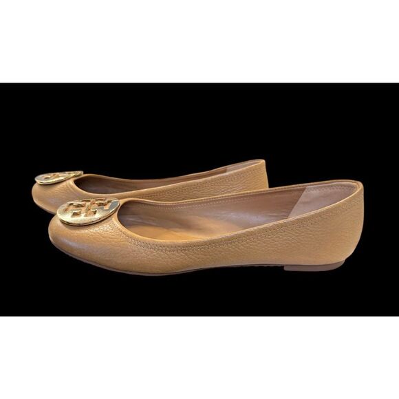Tory Burch Classic Flats Size 9.5 Tan Gold Medallion Comfortable - Picture 6 of 14